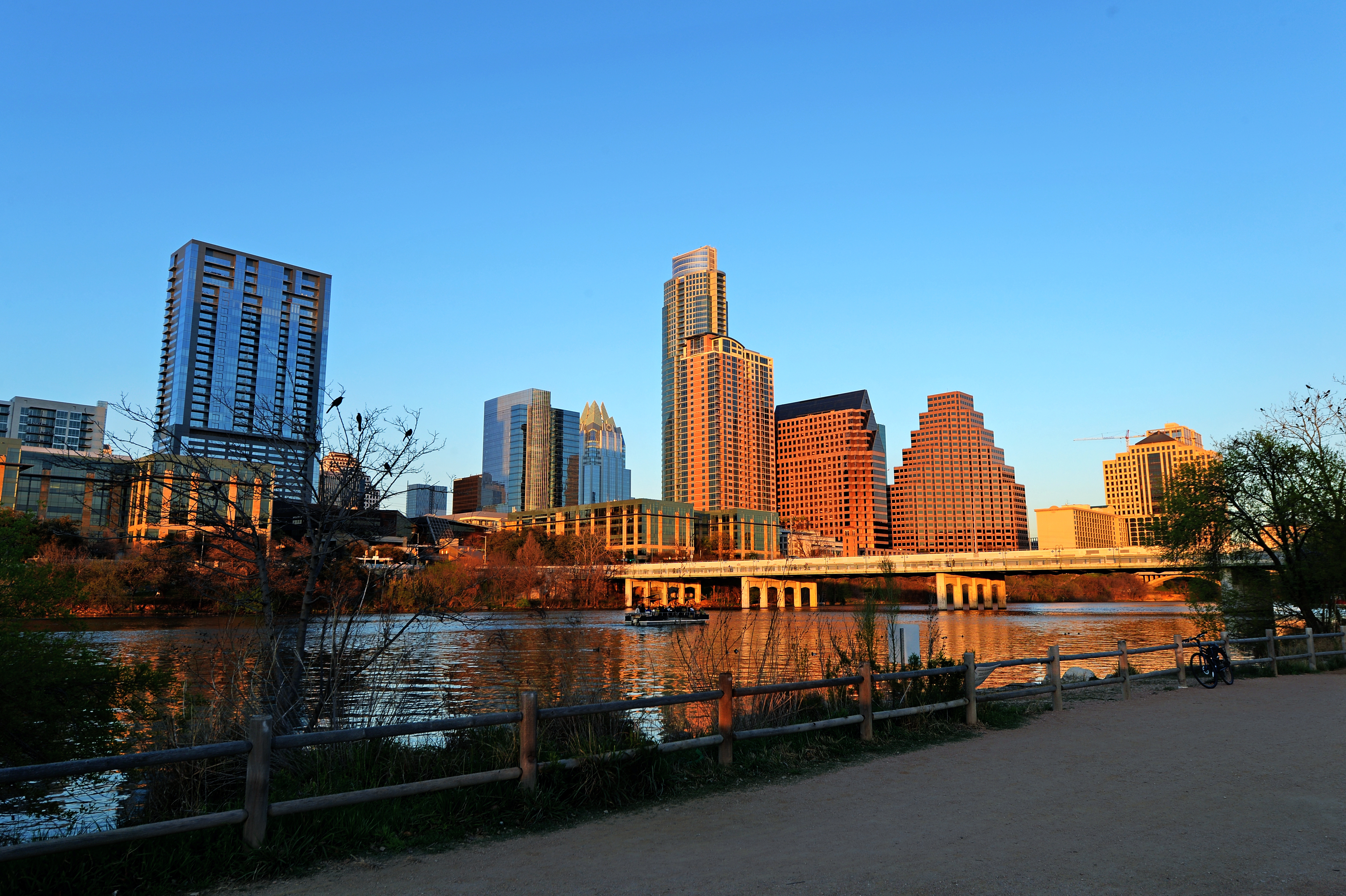 Discover the Best Weekend Activities in Austin: Music, Nature, Art, and Food Adventures Blog Image Banner