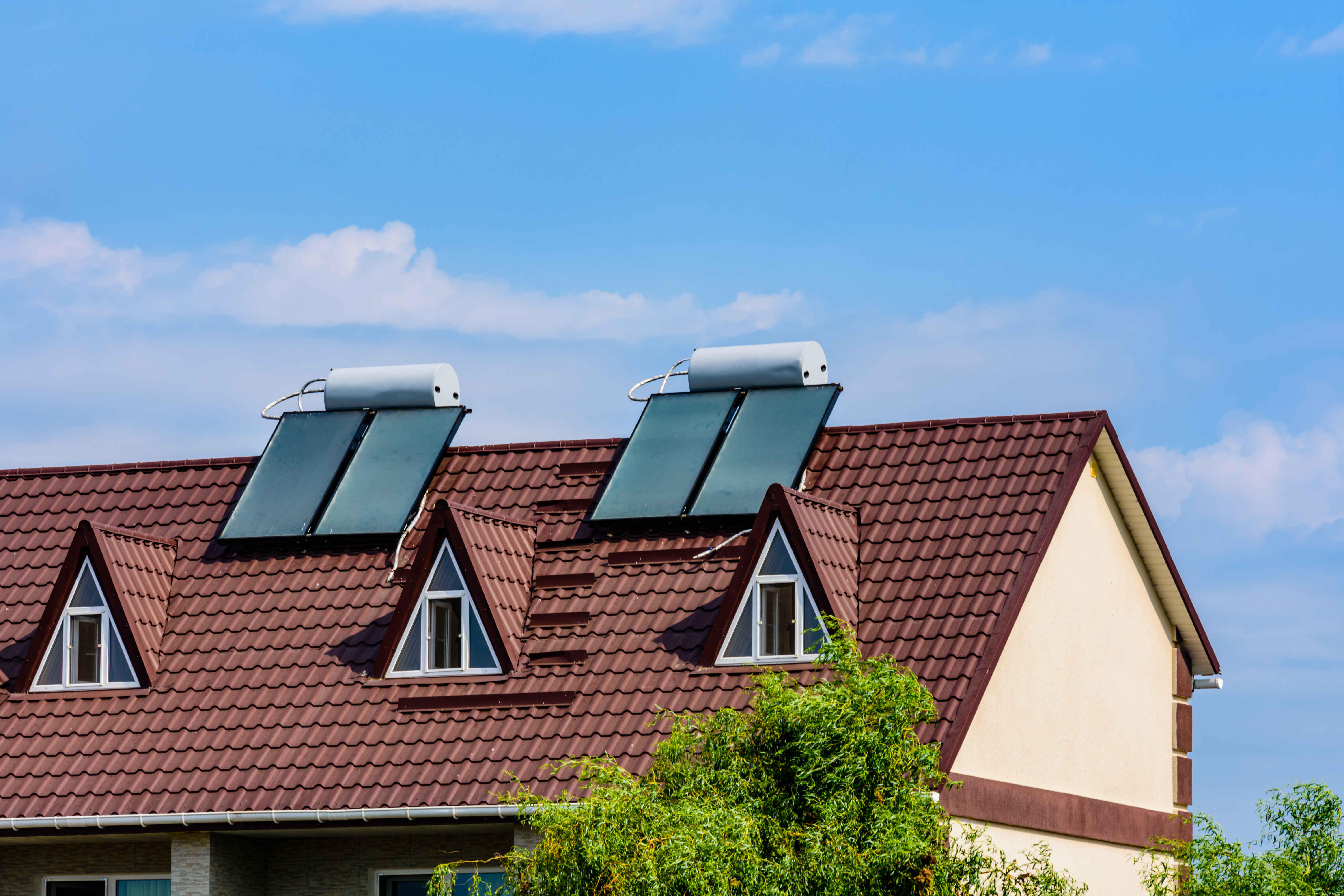 Understanding Solar Panel Financing: Risks of Bankrupt Companies and Impact on Liens Blog Image Banner