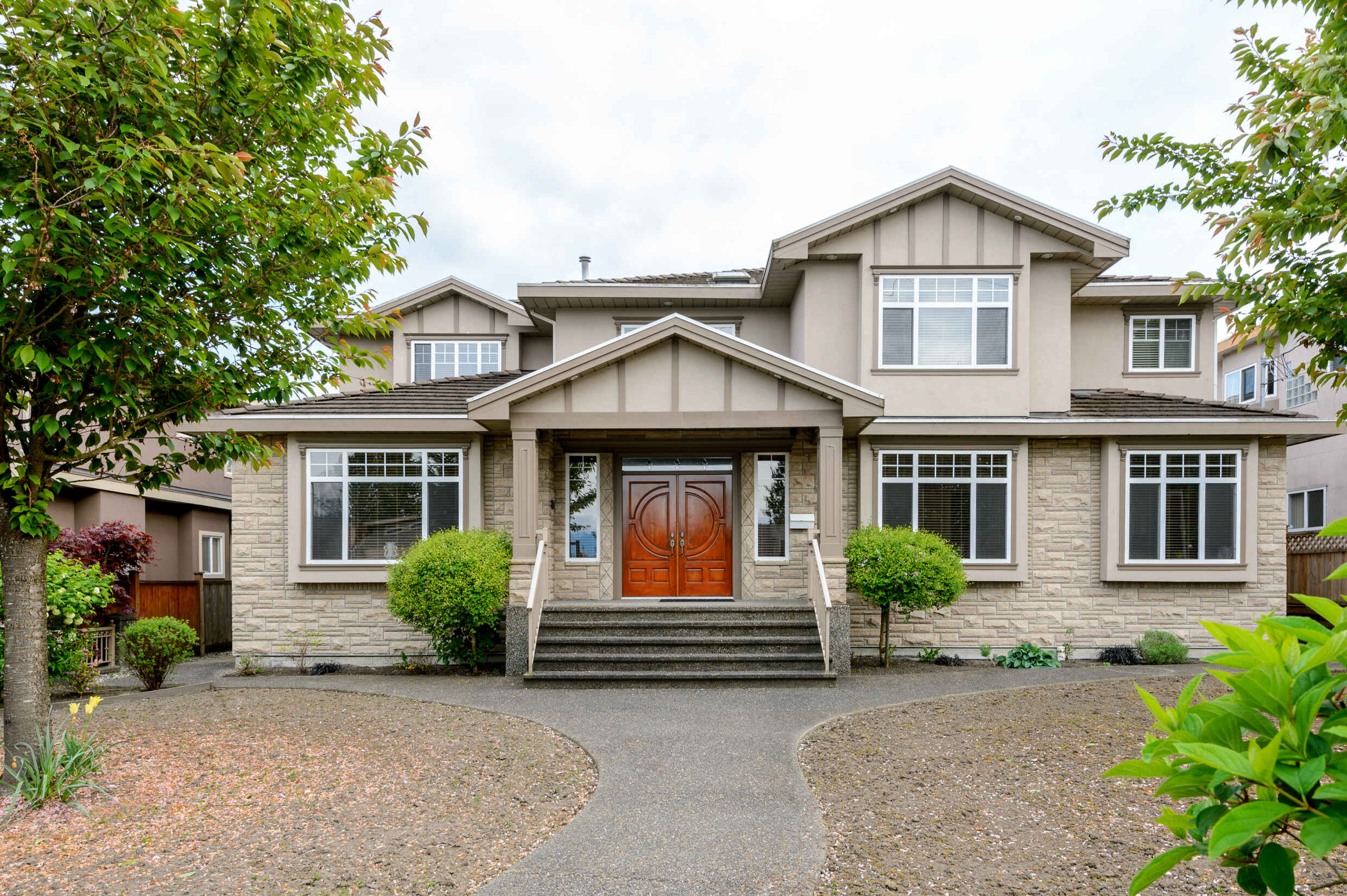 Market Your Home on a Budget: Effective Tips for Success Without Overspending Blog Image Banner