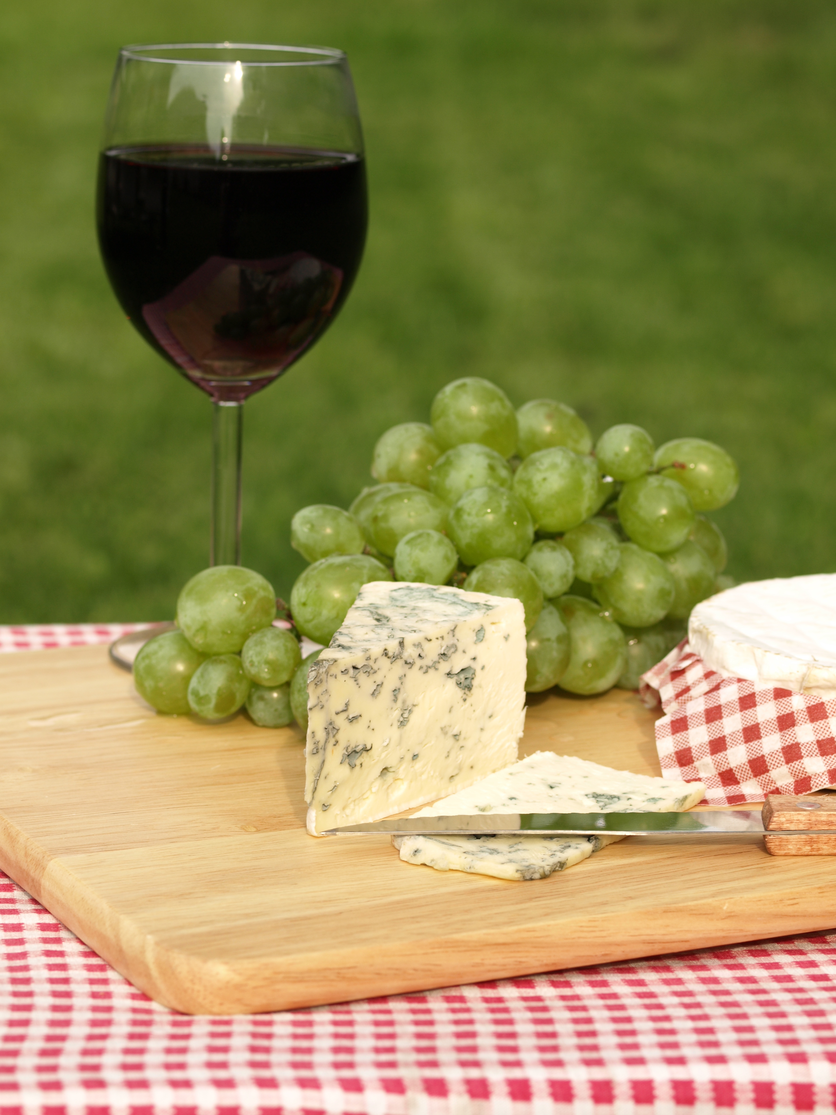 Host a French-Inspired Summer Garden Party in Texas: Tips for Décor, Cuisine & Fun Blog Image Banner