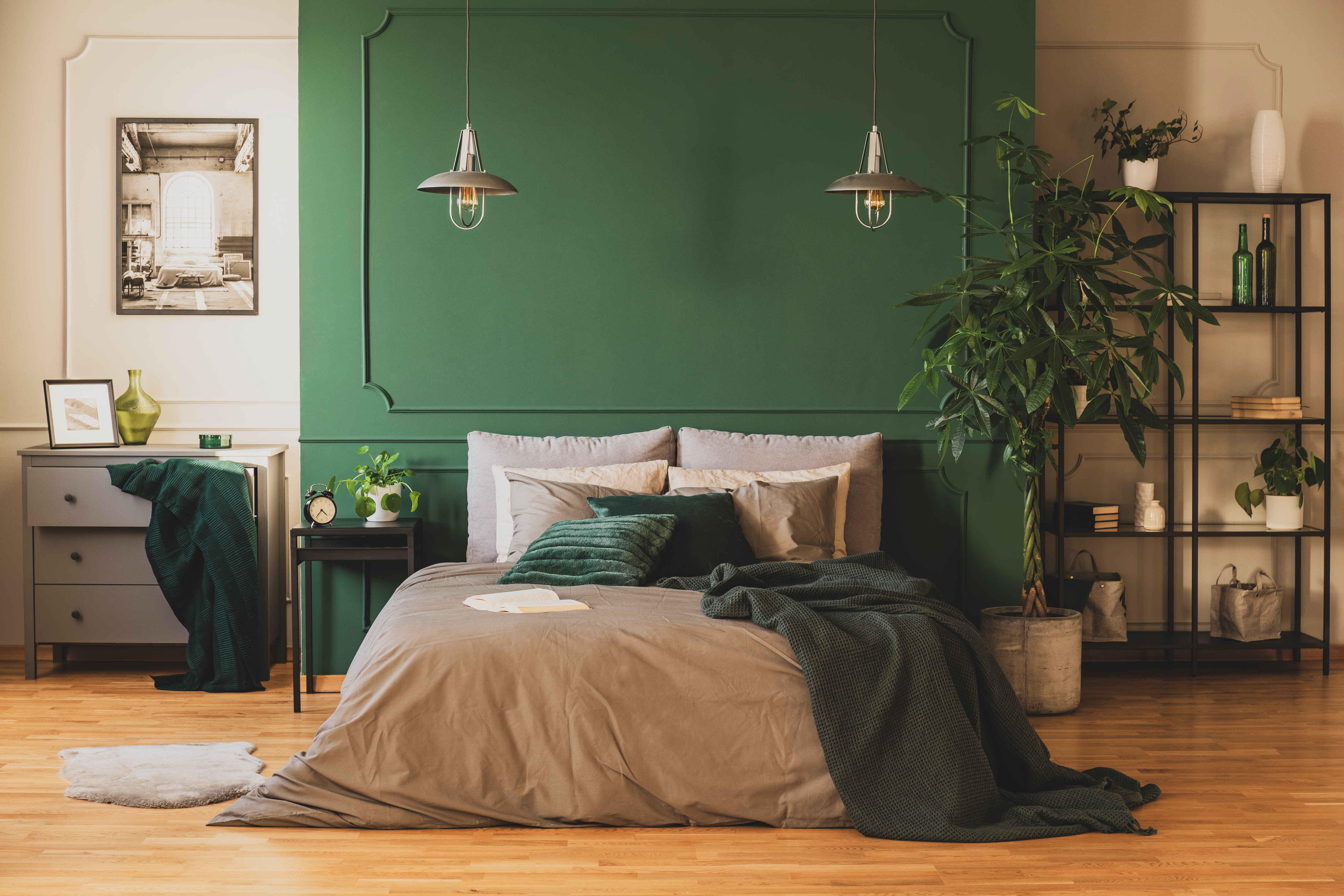 "Maximize Your Home's Appeal: Essential Summer Staging Tips for a Quick Sale" Blog Image Banner