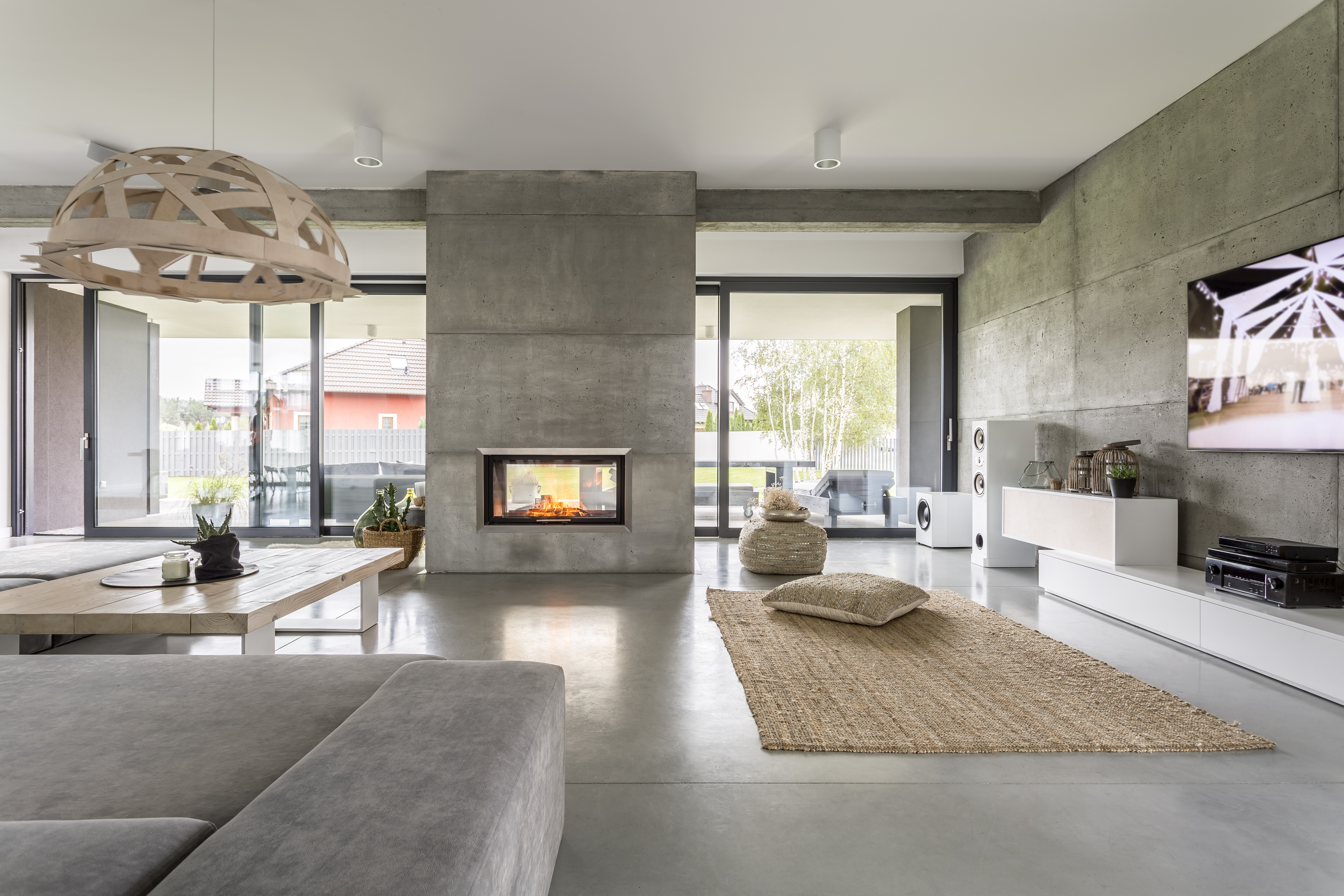 Renting vs. Buying a Home: Pros and Cons to Guide Your Decision Blog Image Banner